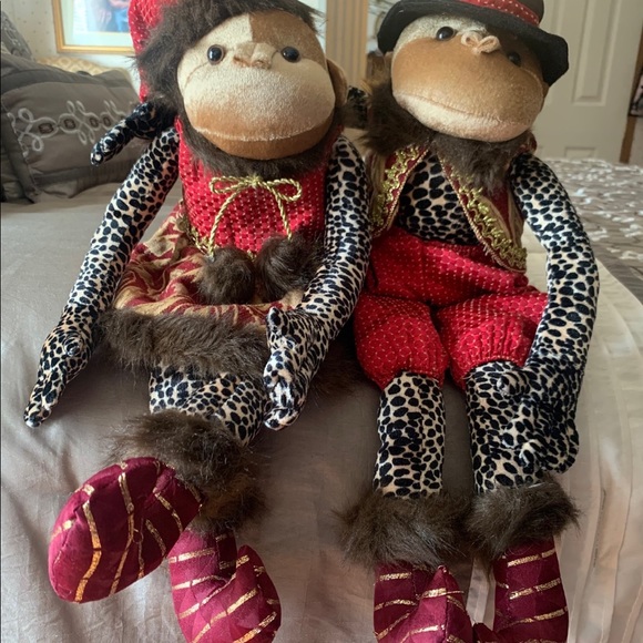 Two Adorable Monkeys His&Hers - Picture 1 of 7